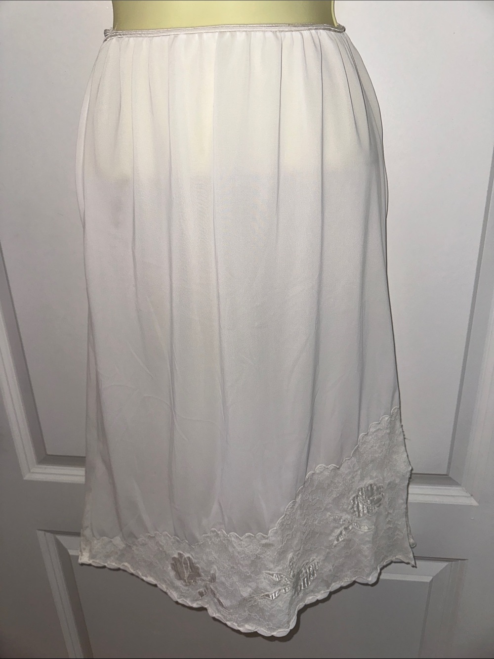 Vintage‎ 60s Pinehurst  Creamy White Half Slip with Lace Hem